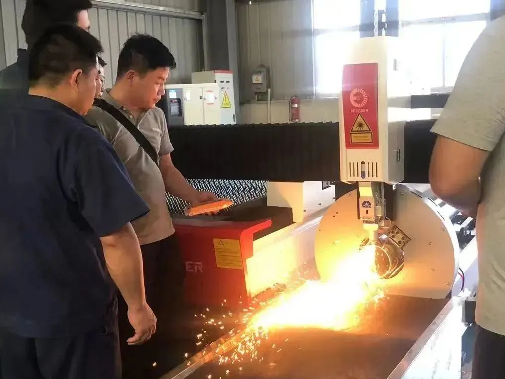“新兵器”到位！板管一體激光切割機(jī)